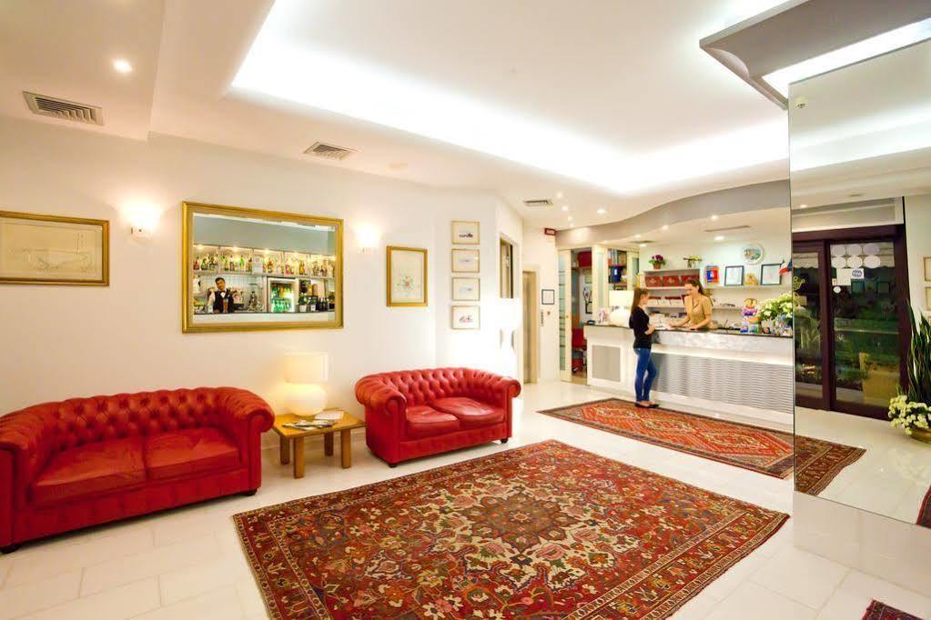 Savoy Hotel 4*